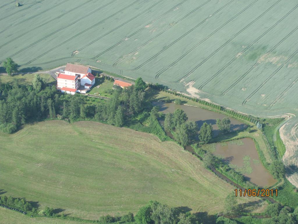 Penzion Hajsky Mlyn Nebanice Екстериор снимка